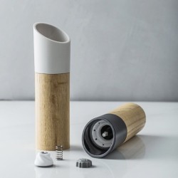 Wooden salt / pepper / herbs grinder - adjustable ceramic rotorMills - Grinders