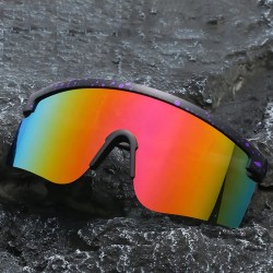 Oversized sports sunglasses - unisexSunglasses