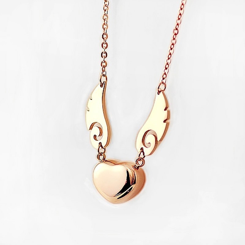 Heart / angel wings pendant - with necklace - stainless steelNecklaces