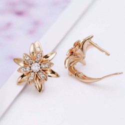 Golden flower earrings with crystalsEarrings